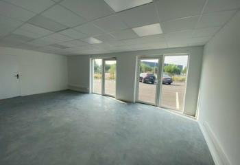 Location bureau - Proche autoroute A63 et échangeur 23