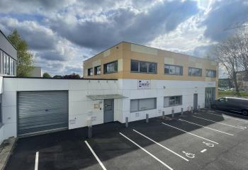 Location bureaux - Proche autoroute A28 et bus