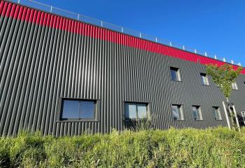Location bureaux - Proche rocade Est et autoroute Bourg Sud