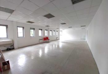 Location bureau Montigny-le-Bretonneux (78180) - 300 m²  à Montigny-le-Bretonneux - 78180