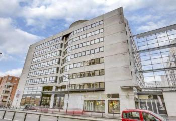Location bureau Montigny-le-Bretonneux (78180) - 2631 m²  à Montigny-le-Bretonneux - 78180