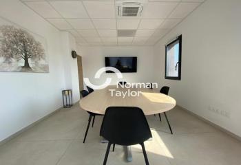 Bureaux à louer Parc 2000 - Proche gare et autoroute  à Montpellier - 34000