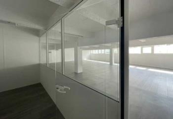 Location bureaux - Proche métro Croix de Chavaux et périphérique  à Montreuil - 93100