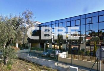 Location bureaux - Proche autoroute A8 et transports en commun
