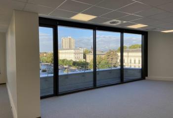 Location bureaux - Gare TGV, proche autoroute  à Mulhouse - 68100