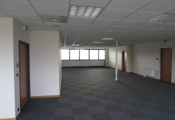 Location bureaux - Proche tram et autoroutes  à Mulhouse - 68100