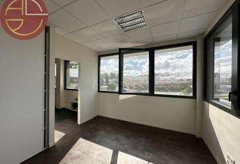 Location bureaux, proche des infrastructures et des parkings  à Muret - 31600