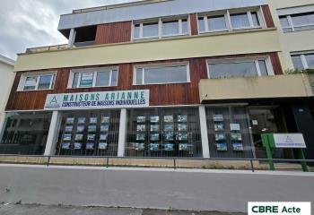 Surface de bureaux à la location proche tram et Vélodrome à  à Nancy - 54000