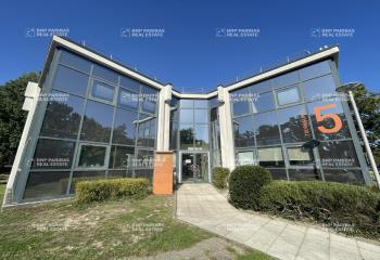 Location bureaux - Parc tertiaire arboré  à Nantes - 44000