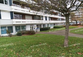 Location bureaux - centre commercial Beaulieu  à Nantes - 44000