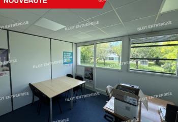 Location bureaux - Proche transports et services  à Nantes - 44000