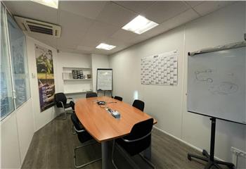 Location bureaux - Proximité RER A, A4, A86, A3  à Neuilly-Plaisance - 93360