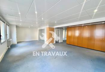 Location bureaux, proche M° Pont de Neuilly  à Neuilly-sur-Seine - 92200