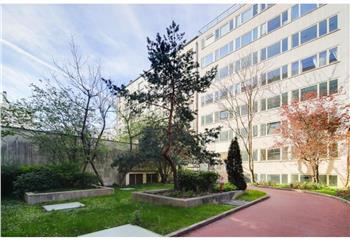 Location de bureaux à - Idéalement situé proche Métro 1  à Neuilly-sur-Seine - 92200