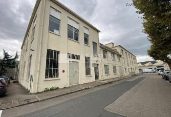Location bureaux - Parc Neuville Industrie, proche autoroutes A46 et A6  à Neuville-sur-Saône - 69250