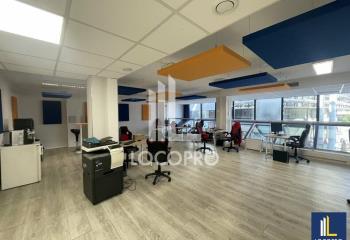 Location bureau Arenas - Proximité transports et autoroute
