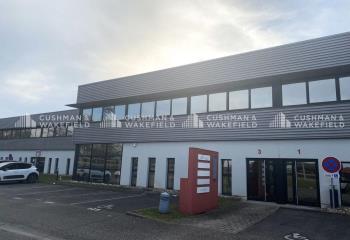 Location bureaux - Proche autoroute A4 et bus  à Niederhausbergen - 67207