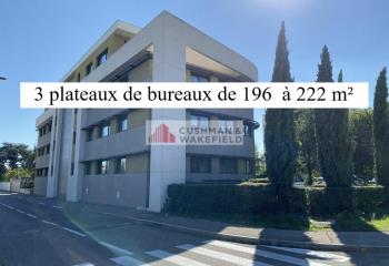 Location bureaux - Proche périphérique, A9, A54, bus et tram  à Nîmes - 30000