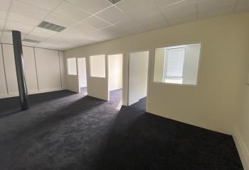 Location bureau (28630) - 49 m²  à Nogent-le-Phaye - 28630