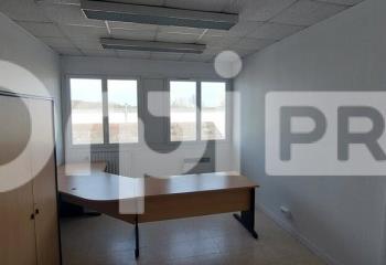 Bureau à louer à - Secteur calme - Accès RN  à Nogent-sur-Oise - 60180