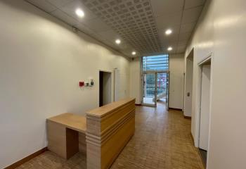 Bureaux à louer - centre-ville  à Nogent-sur-Oise - 60180