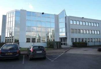 Location bureaux - Proche RER A et autoroute A4