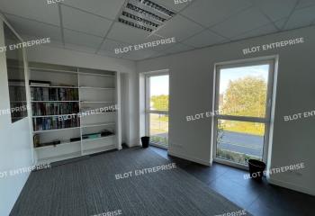 Location bureaux - Proche rocade ouest  à Noyal-Châtillon-sur-Seiche - 35230