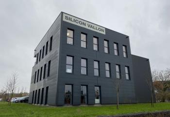 Location bureaux - Proche Rennes, rocade et grands axes  à Noyal-Châtillon-sur-Seiche - 35230