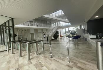 Location bureaux - Proche tramway et RD 2020  à Olivet - 45160