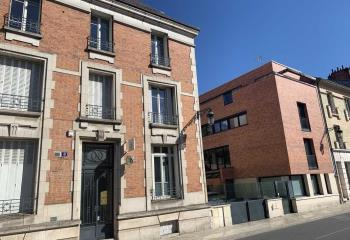 Location bureaux - Proche gare SNCF, tramway et bus  à Orléans - 45000