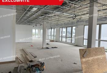 Location bureaux - Nord-Ouest de Rennes, proche bus  à Pacé - 35740