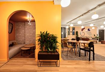 Location bureaux - Proche République et Strasbourg Saint-Denis  à Paris 10 - 75010