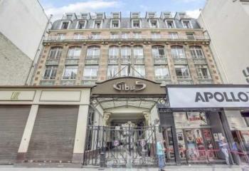 Location bureaux, proche métro République, immeuble ancien avec ascenseur  à Paris 11 - 75011