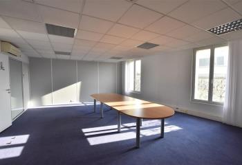 Location bureaux, proche métro Porte d'Orléans, immeuble tertiaire  à Paris 14 - 75014