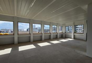 Location bureaux, proche métro Bir-Hakeim et tour Eiffel  à Paris 15 - 75015