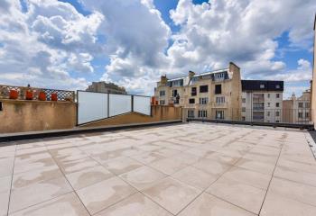 Location de bureaux à, proche métro Wagram, immeuble indépendant rénové  à Paris 17 - 75017