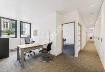Location de bureaux à, proche Parc Monceau et transports en commun  à Paris 8 - 75008