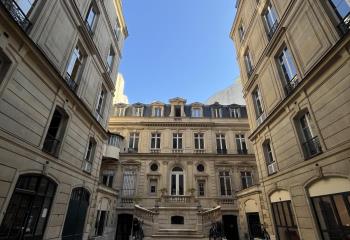 Location bureaux à - Hôtel particulier proche gare Saint-Lazare