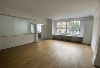 Bureaux à louer, proche des transports et dans un immeuble Art Déco  à Paris 8 - 75008