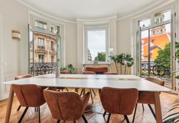 Location bureaux à - Rue de Châteaudun - Vue sur la Trinité