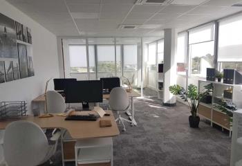 Location bureaux - Proche rocade et autoroute Bayonne  à Pessac - 33600