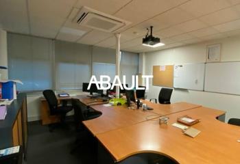 Location de bureaux - parc verdoyant - tramway B  à Pessac - 33600