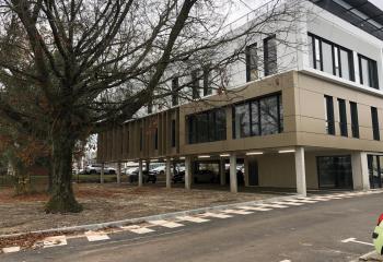 Location bureaux - Proche Tramway Haut-Lévêque  à Pessac - 33600