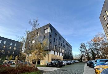 Location bureaux - Proche gare SNCF, bus et autoroute