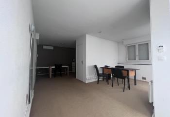 Location bureaux - Proche Toulouse, secteur sud-ouest  à Portet-sur-Garonne - 31120
