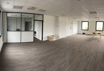 Louer un bureau à dans l'immeuble Essillards  à Reims - 51100
