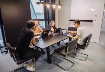 Location bureaux cloisonnés - Proche gare et transports  à Rennes - 35000
