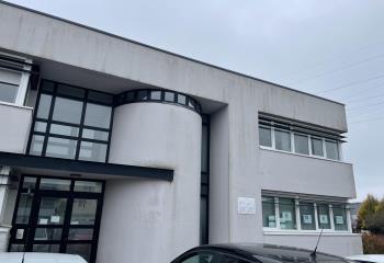 Location bureau - Proche périphérique et bus  à Rezé - 44400
