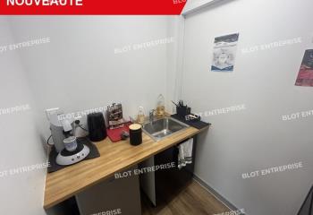 Location bureau proche tram/bus et 4 voies  à Rezé - 44400