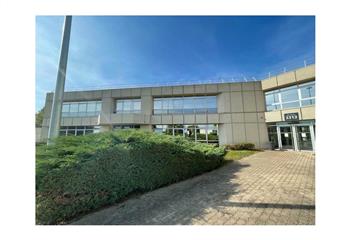 Location bureaux - Proche RER B, Bus et Aéroport CDG